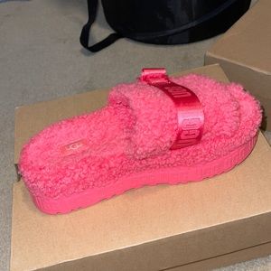 Ugg platform slides